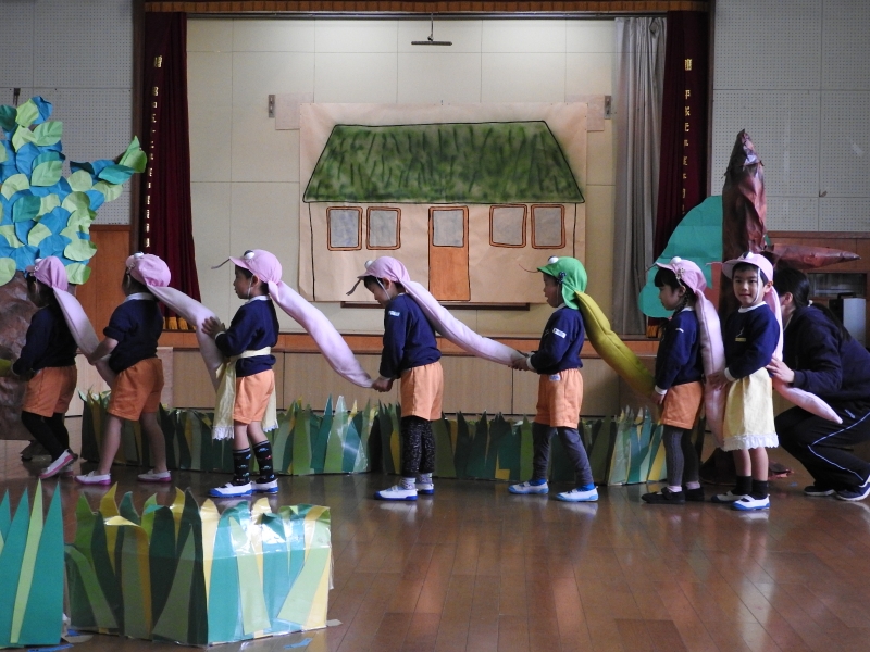年少劇遊び会 こあら組 みてみて げんきな筑女っ子 筑紫女学園大学附属幼稚園 年少劇遊び会 こあら組 みてみて げんきな筑女っ子 筑紫女学園大学附属幼稚園