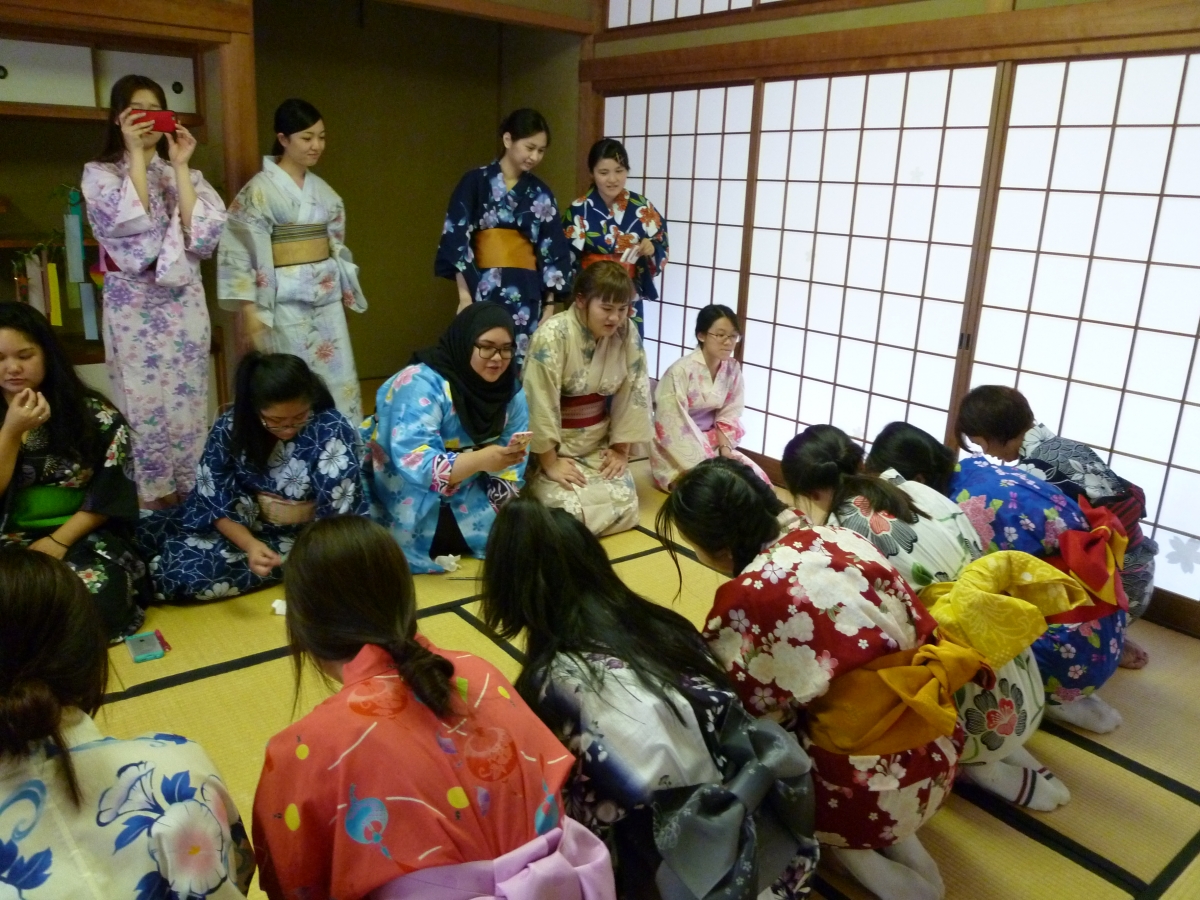 夏季短期课程 筑紫女学园大学 中文 Chikushi Jogakuen